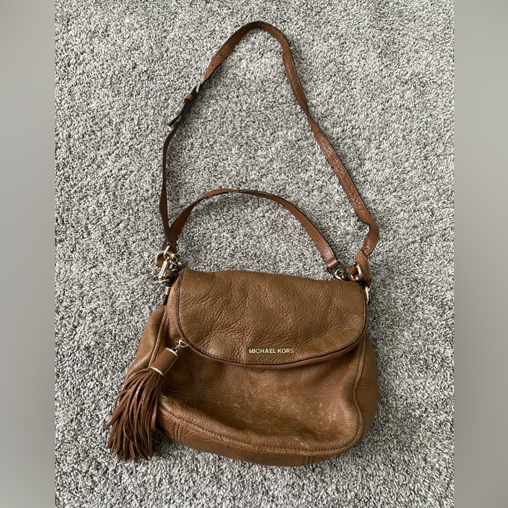Michael Kors Bedford Tassel Shoulder Bag (BROKEN STRAP)